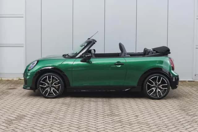 MINI Cabrio (2026) thumbnail 6
