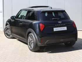 MINI Hatchback (2026) thumbnail 2