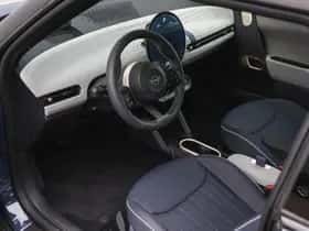 MINI Hatchback (2026) thumbnail 3