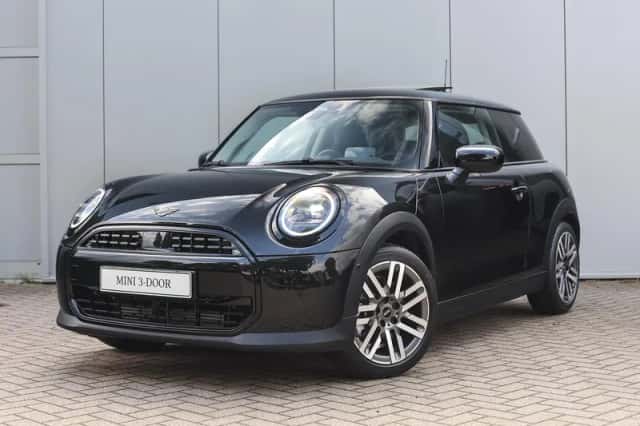 MINI Hatchback (2026) thumbnail 1