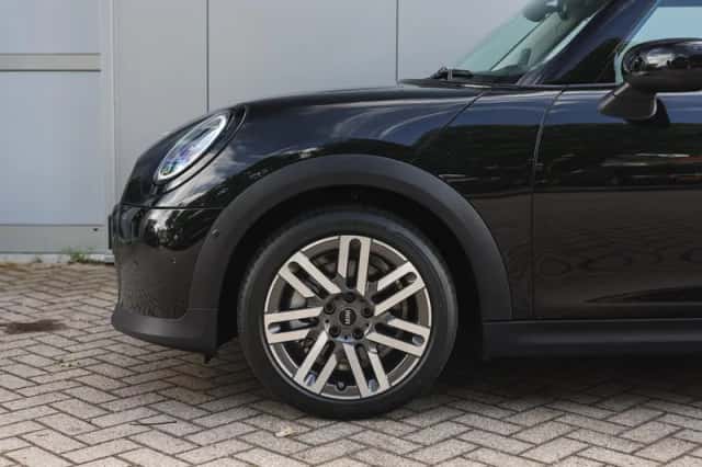 MINI Hatchback (2026) thumbnail 5