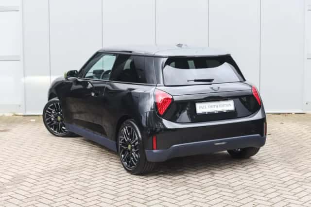MINI Hatchback (2026) thumbnail 2