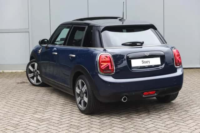 MINI Hatchback (2019) thumbnail 2