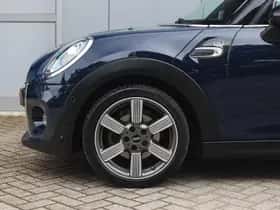 MINI Hatchback (2019) thumbnail 5
