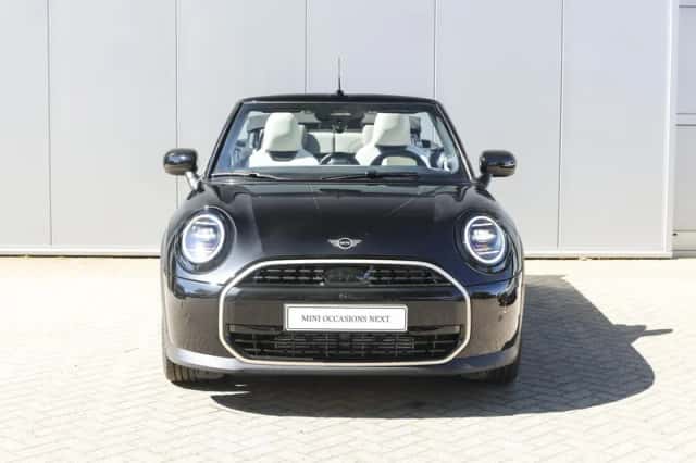 MINI Cabrio (2026) thumbnail 5