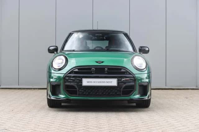 MINI Hatchback (2024) thumbnail 5