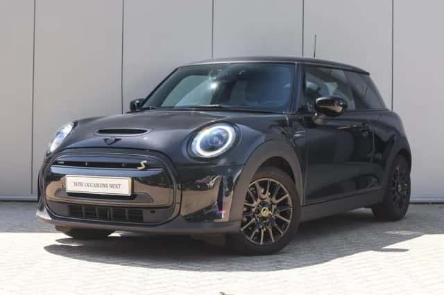 MINI Electric (2023) thumbnail 1