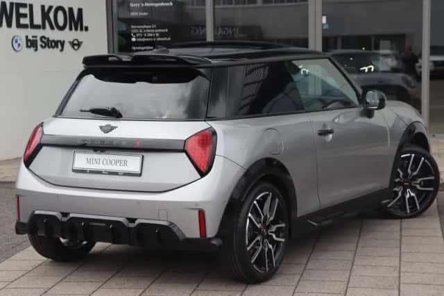 MINI Cooper (2026) thumbnail 3