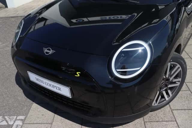 MINI Cooper (2026) thumbnail 3