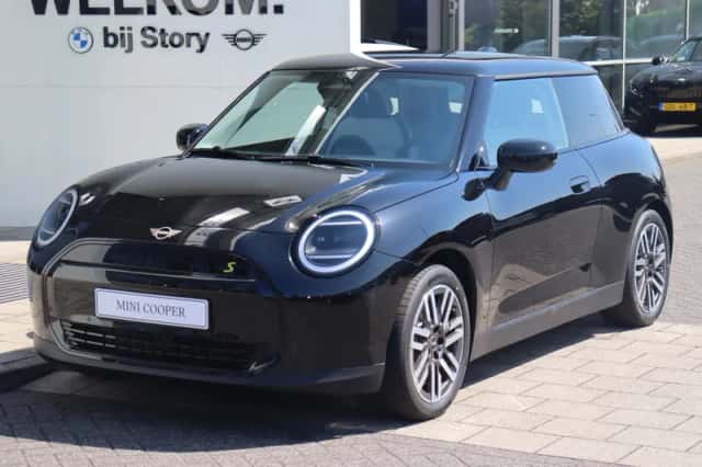 MINI Cooper (2026) thumbnail 5