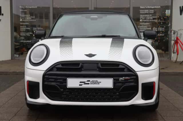 MINI Hatchback (2026) thumbnail 6