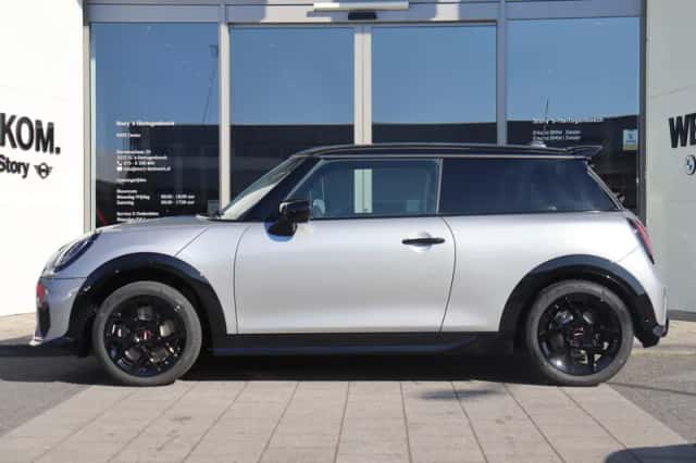 MINI Hatchback (2025) thumbnail 6