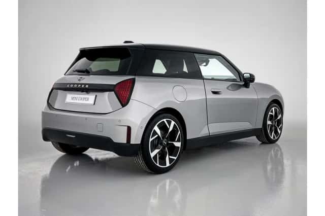 MINI Hatchback (2026) thumbnail 2