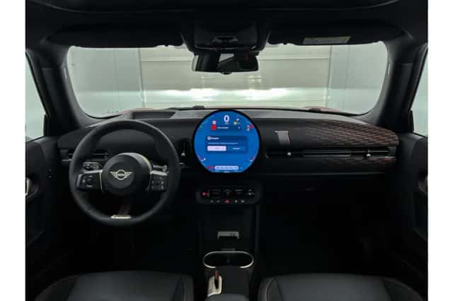 MINI Hatchback (2026) thumbnail 4