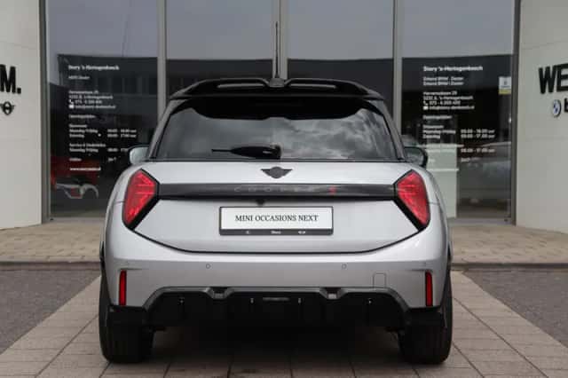 MINI Hatchback (2025) thumbnail 6