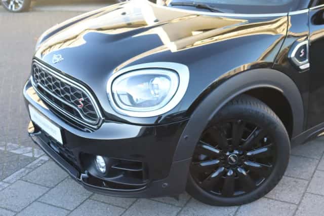 MINI Countryman (2018) thumbnail 2