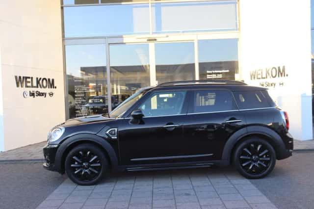 MINI Countryman (2018) thumbnail 5