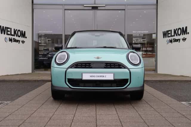 MINI Cooper (2026) thumbnail 2