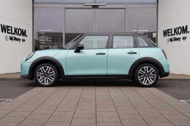 MINI Cooper (2026) thumbnail 3