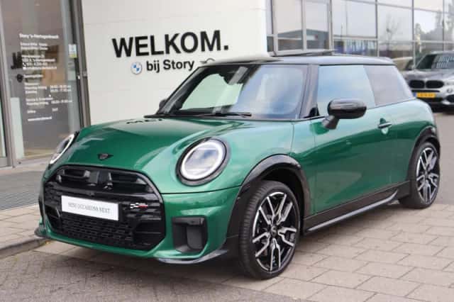 MINI Hatchback (2026) thumbnail 5