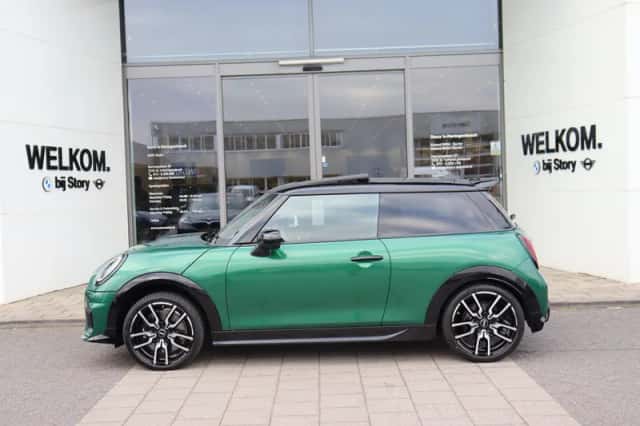 MINI Hatchback (2026) thumbnail 6