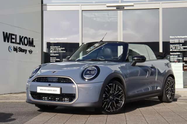 MINI Cabrio (2026) thumbnail 1