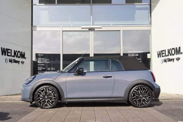 MINI Cabrio (2026) thumbnail 5