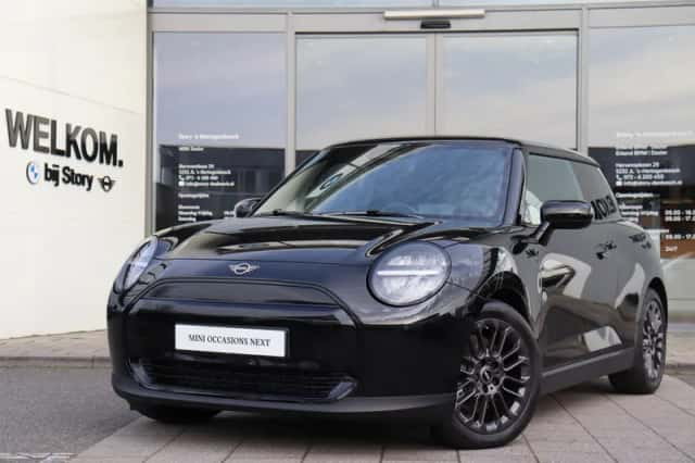 MINI Cooper (2026) thumbnail 1