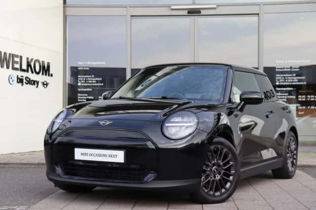 MINI Cooper (2026) thumbnail 1