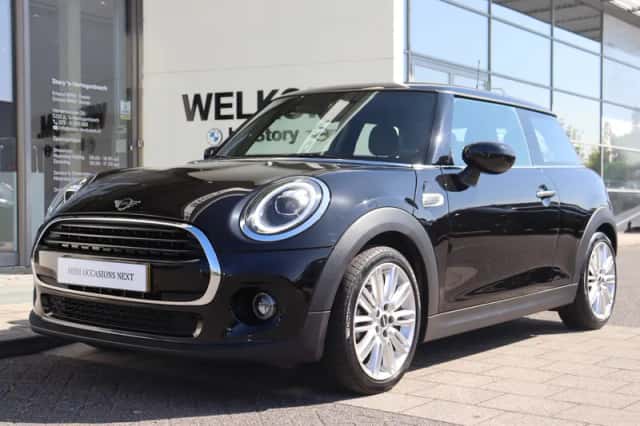 MINI Hatchback (2020) thumbnail 3