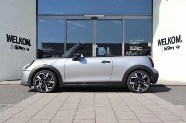MINI Cabrio (2025) thumbnail 6