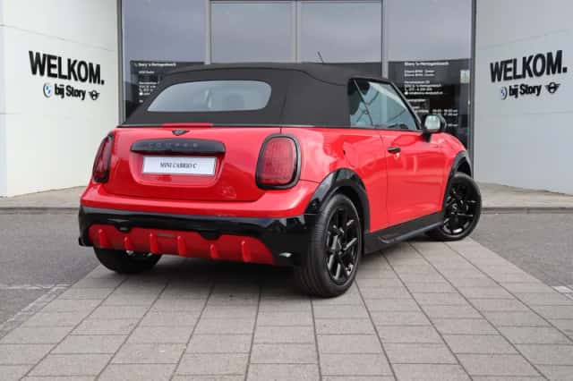MINI Cabrio (2026) thumbnail 6