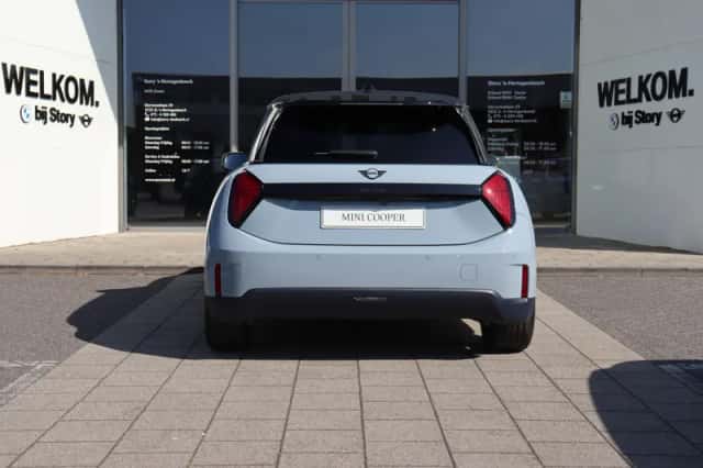 MINI Hatchback (2026) thumbnail 4