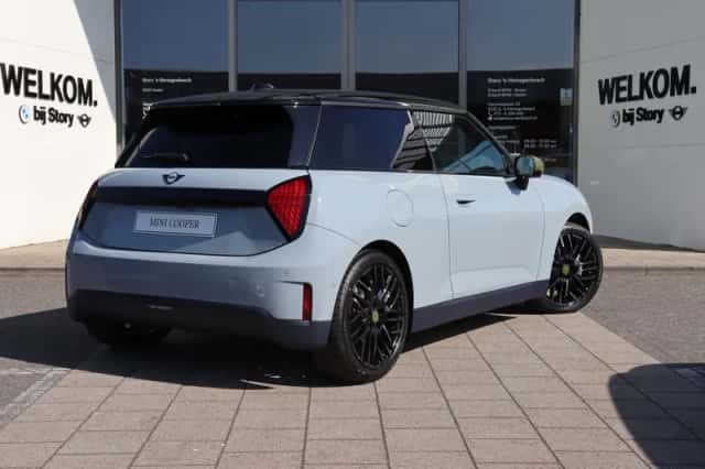 MINI Hatchback (2026) thumbnail 5
