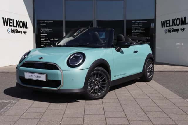 MINI Cabrio (2026) thumbnail 1