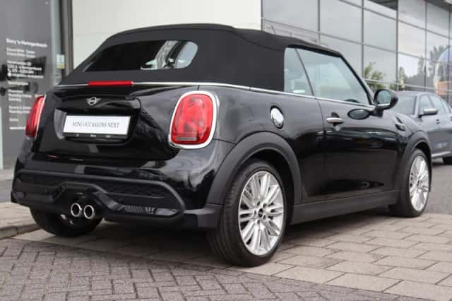 MINI Cabrio (2022) thumbnail 6
