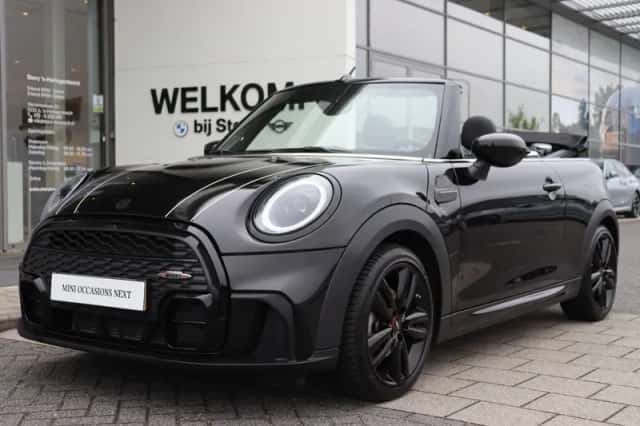 MINI Cabrio (2022) thumbnail 6