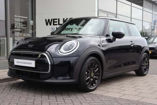 MINI Electric (2022) thumbnail 5