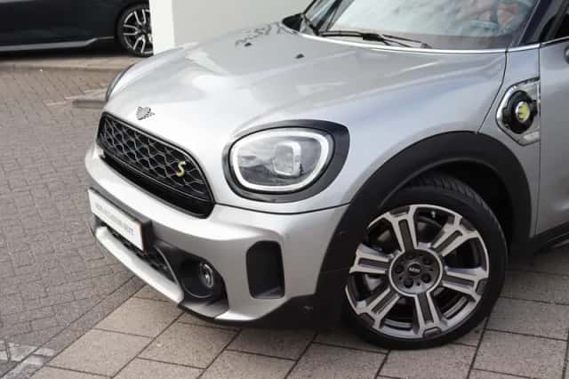 MINI Countryman (2023) thumbnail 2