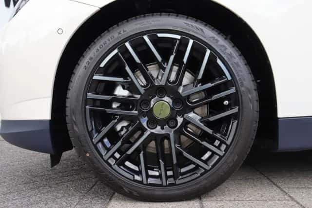 MINI Hatchback (2026) thumbnail 4