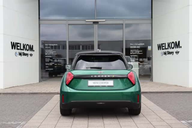 MINI Hatchback (2026) thumbnail 6