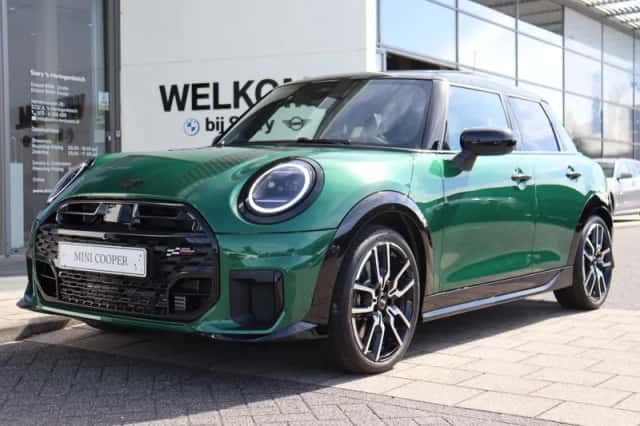 MINI Hatchback (2026) thumbnail 5