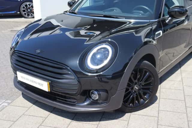 MINI Clubman (2023) thumbnail 2