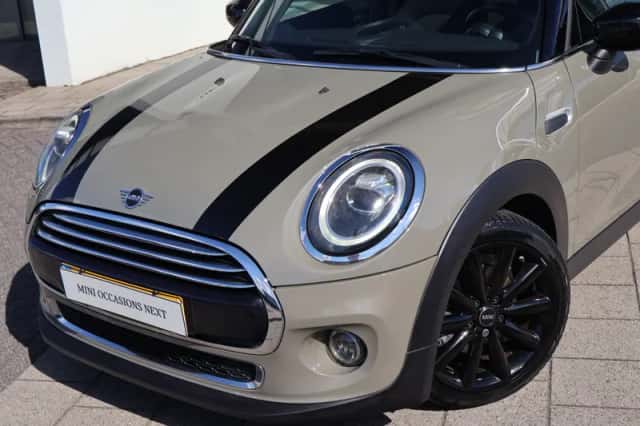 MINI Cooper (2019) thumbnail 3