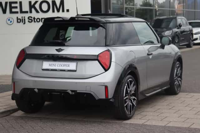 MINI Cooper (2026) thumbnail 5