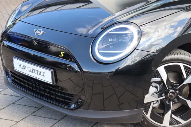 MINI Cooper (2026) thumbnail 2