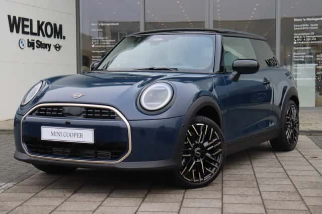 MINI Hatchback (2026) thumbnail 1