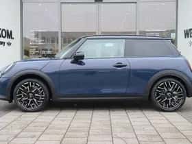 MINI Hatchback (2026) thumbnail 5
