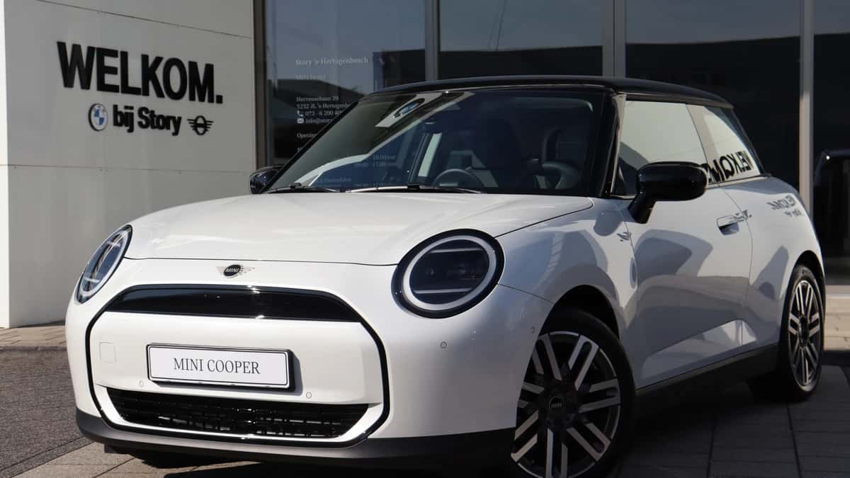 MINI Hatchback (2026) — foto 1