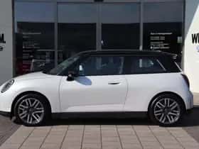 MINI Hatchback (2026) thumbnail 4